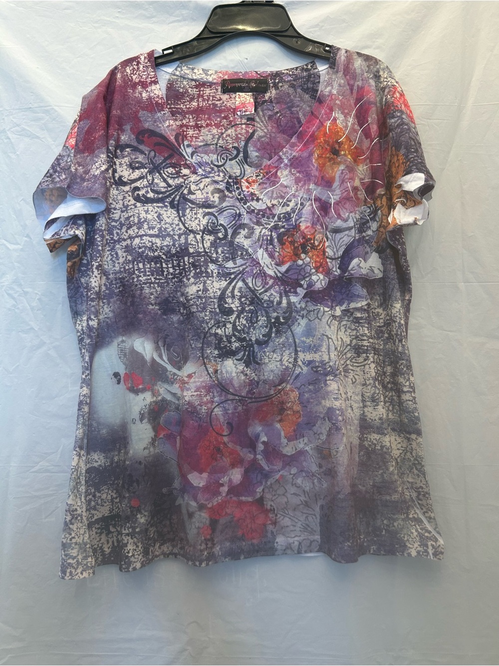 Appropriate Behavior Junior’s Short Sleeve V-Neck Multi Colored Sz L/12-14 NWNT